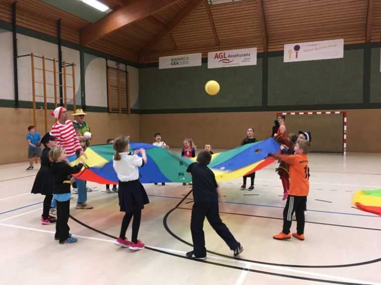 Leichtathleten feiern Fasching