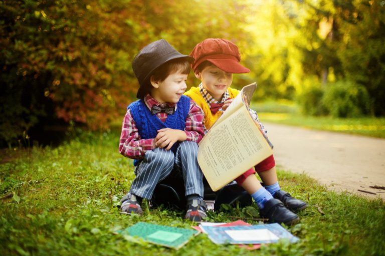 Mit der „Kinder-Kultur-Kiste“ wird die Zusammenarbeit zwischen Bibliothek und Kitas im Bereich interkulturelles Verständnis intensiviert