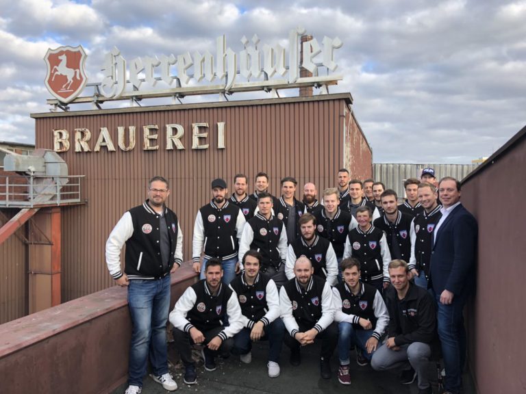 Die Indians blicken hinter die Kulissen der Herrenhäuser Privatbrauerei!
