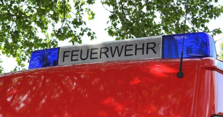 Ein Schwerstverletzter nach Wohnungsbrand