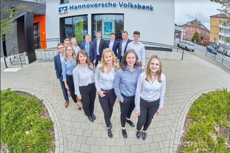 Die „next Generation“ der Hannoverschen Volksbank übernimmt Geschäftsstelle in Langenhagen
