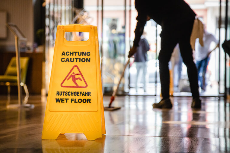 Gebäudereinigung: Lohn-Plus für 18.500 Beschäftigte in Stadt und Region Hannover
