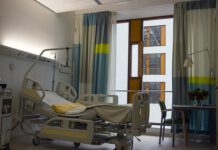 Kliniken ermöglichen wieder Besuche: Krankenhäuser reagieren auf aktuelle Entwicklung