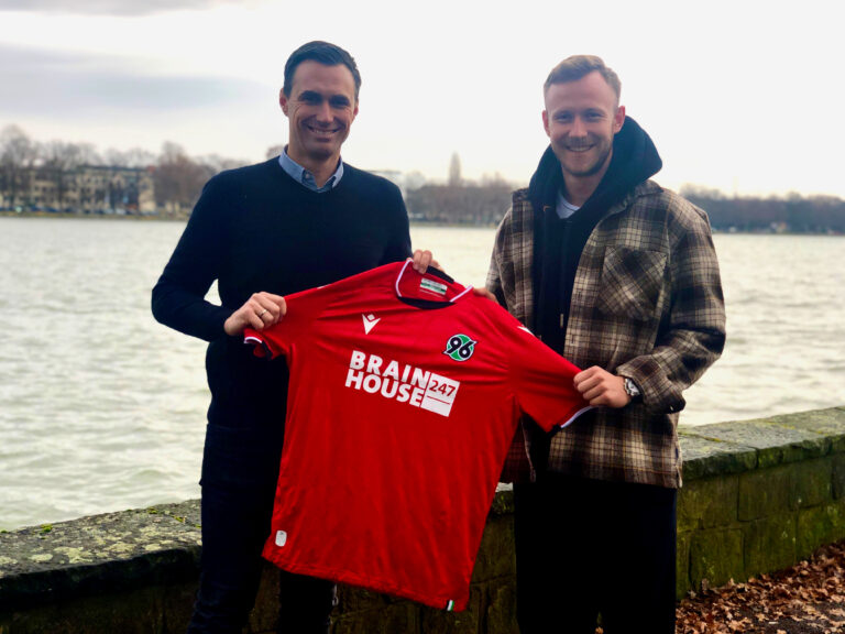 Vertrag bis 2024: Cedric Teuchert kehrt zu Hannover 96 zurück