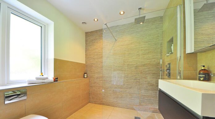 Badezimmer altersgerecht gestalten – darauf sollten Sie achten