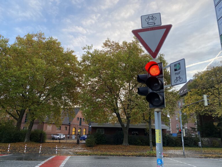POL-H: Polizei Hannover führt „Gelbe-Karte-Aktion“ für Radfahrende durch