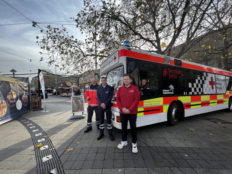 Rotkreuz-Impfteam ab sofort auf dem Weihnachtsmarkt in Hannover