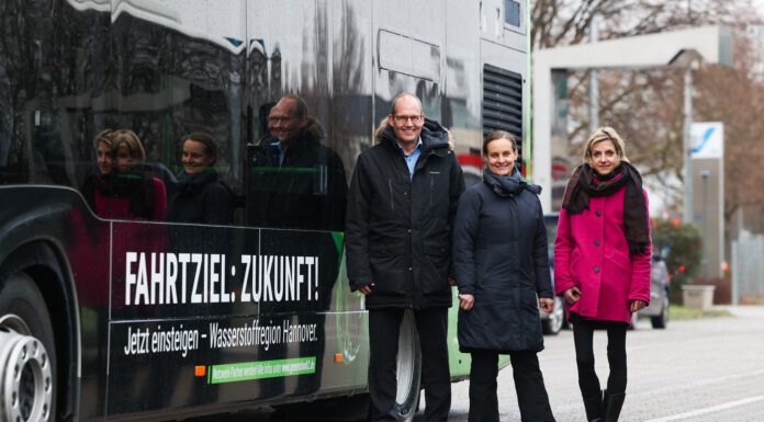 Busse sorgen für Aufmerksamkeit: Region Hannover bringt Wasserstoff-Offensive weiter voran
