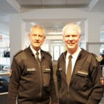 Die Polizeivizepräsidenten Detlef Hoffmann (li.) und Jens Eggersglüß