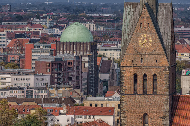 Die Kuppelauffahrt im Neuen Rathaus startet am 24.03.2023  in die neue Saison!