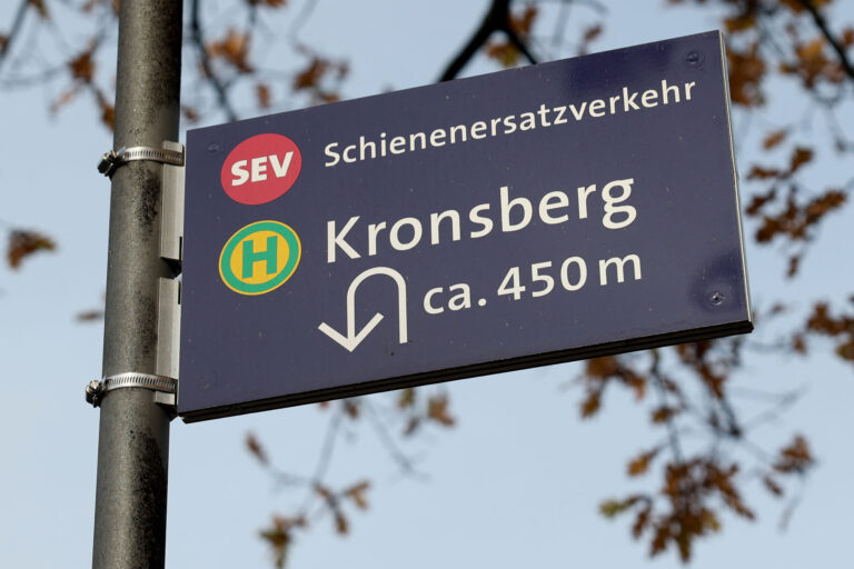 Bauarbeiten auf der Stadtbahnlinie 6: Ersatzverkehr mit Bussen zwischen „Freundallee“ und „Messe/Ost“