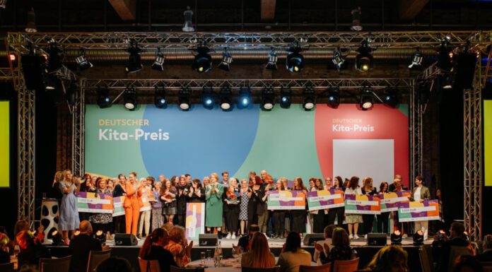 Deutscher Kita-Preis 2023 geht zweimal nach Niedersachsen / Kultusministerin Julia Willie Hamburg gratuliert „AG Nordstadt“ in Hildesheim und „Kita Campuskinder“ in Hannover.