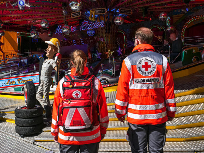 Sanitätsdienst des Roten Kreuzes auf dem hannoverschen Schützenfest