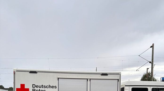 Echter Einsatz: 9 Jugendliche haben ihre Ferien dazu genutzt, SanitäterInnen zu werden Echter Einsatz: 9 Jugendliche haben ihre Ferien dazu genutzt, SanitäterInnen zu werden