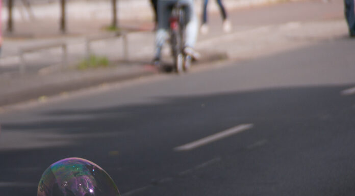 Verkehrswende: Superblocks – Ein Baustein für die Verkehrswende in Hannover? 39-Jähriger bei bewaffnetem Raubüberfall auf Juwelier mutmaßlich schwer verletzt - Zeugen gesucht