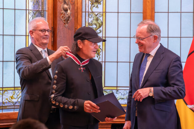 Bandmitglieder Klaus Meine, Rudolf Schenker, Matthias Jabs (Scorpions) bekamen das Große Kreuz des Niedersächsischen Verdienstordens verliehen