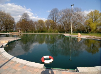Spuren des Vandalismus beseitigt - Hainhölzer Naturbad öffnet am 20.07.2023 wiederDonnerstag wieder