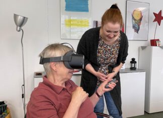 Wochen der Demenz - Johanniter zeigen am 27.09. Betroffenen und Angehörigen, welche Möglichkeiten VR-Brillen und Tablets bieten
