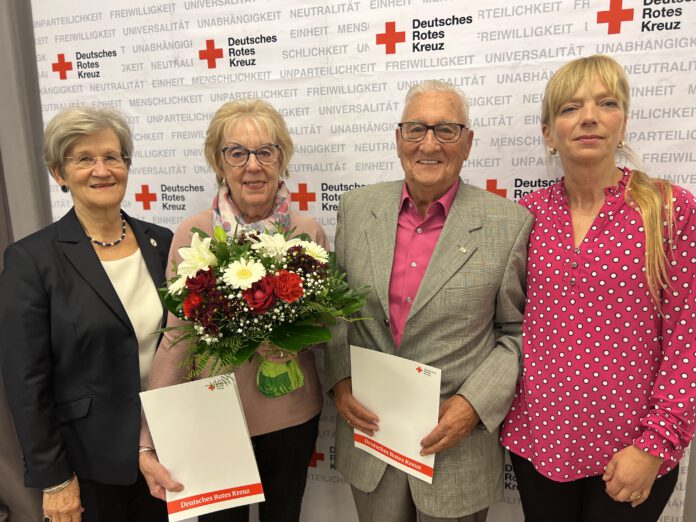 Rotes Kreuz in der Region Hannover ehrt Mitglieder für langjähriges Engagement