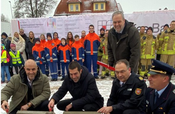 Grundsteinlegung für neues Feuerwehrgebäude im Stadtteil Misburg