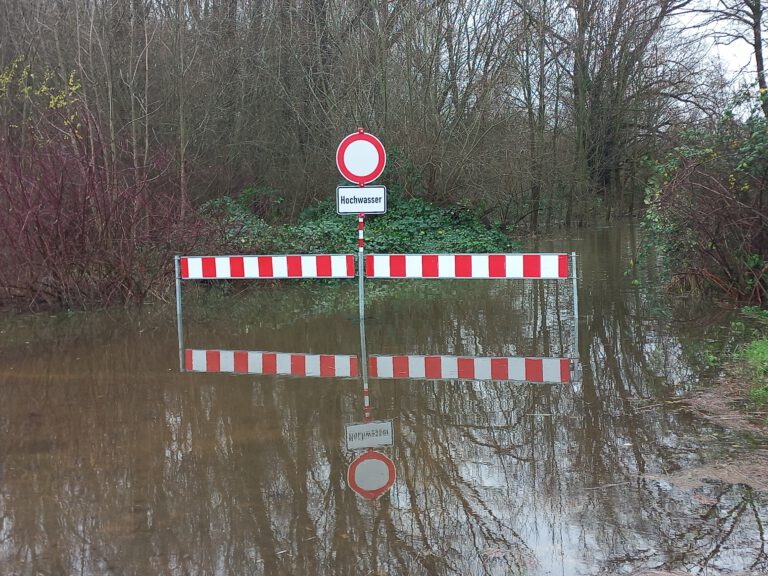 FW Hannover: Wasserschäden Hochwassersituation in der Landeshauptstadt Hannover – Feuerwehr gibt allgemeine Verhaltenshinweise!!