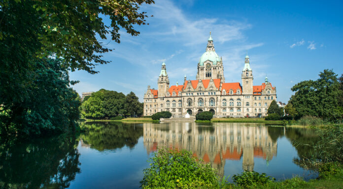 Weihnachten und Jahreswechsel: Stadt passt Öffnungszeiten städtischer Einrichtungen an Laut repräsentativer Umfrage: Menschen in Hannover halten ihre Stadt für lebenswert