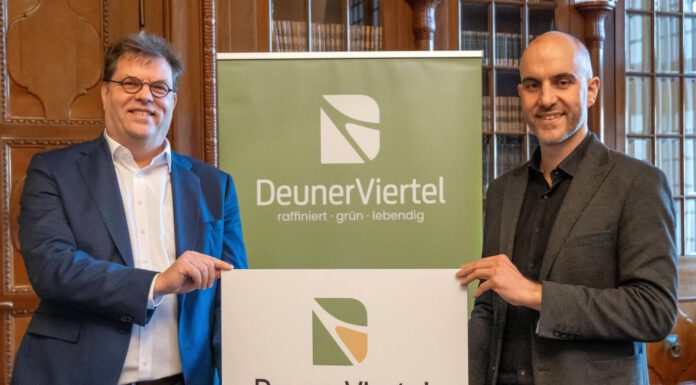 Projektstart „DeunerViertel“ – Stadt und ExxonMobil erkunden die Möglichkeiten einer Sanierung des Deurag-Nerag-Geländes Projektstart „DeunerViertel“ - Stadt und ExxonMobil erkunden die Möglichkeiten einer Sanierung des Deurag-Nerag-Geländes