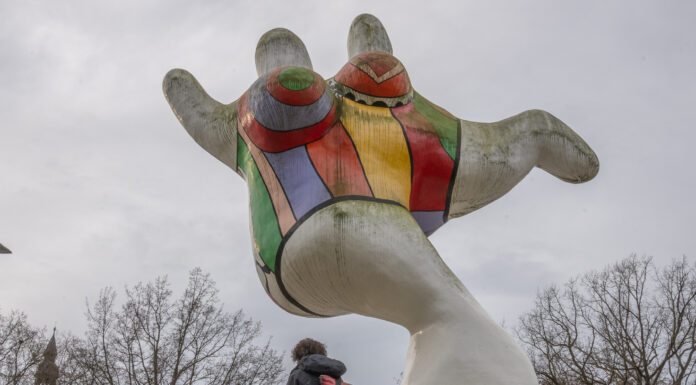 50 Jahre Nanas in Hannover – Zu Anfang ein Skandal, nun am 08. und 09.03.2024 gefeiert 50 Jahre Nanas in Hannover - Zu Anfang ein Skandal, nun am 08. und 09.03.2024 gefeiert