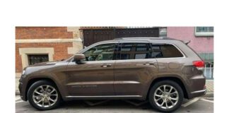 Jeep Grand Cherokee in Mitte gestohlen - Polizei sucht Zeugen