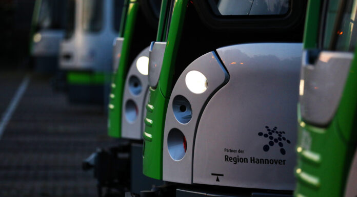 Warnstreik: Alle Busse und Bahnen der ÜSTRA werden am Freitag bestreikt, regiobus nicht betroffen Warnstreik: Alle Busse und Bahnen der ÜSTRA werden am Freitag bestreikt, regiobus nicht betroffen