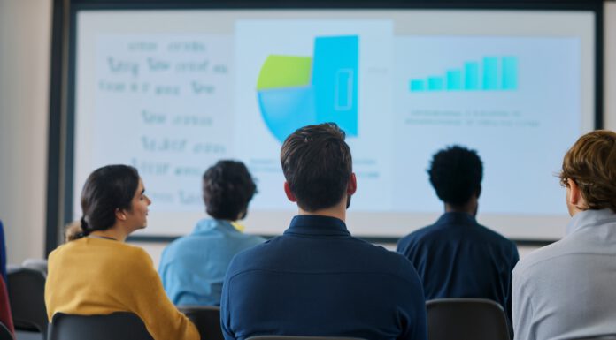 Wie gelingt der Transformationsprozess unserer Innenstädte: Informations- und Diskussionsveranstaltung im Aufhof Wie gelingt der Transformationsprozess unserer Innenstädte: Informations- und Diskussionsveranstaltung im Aufhof