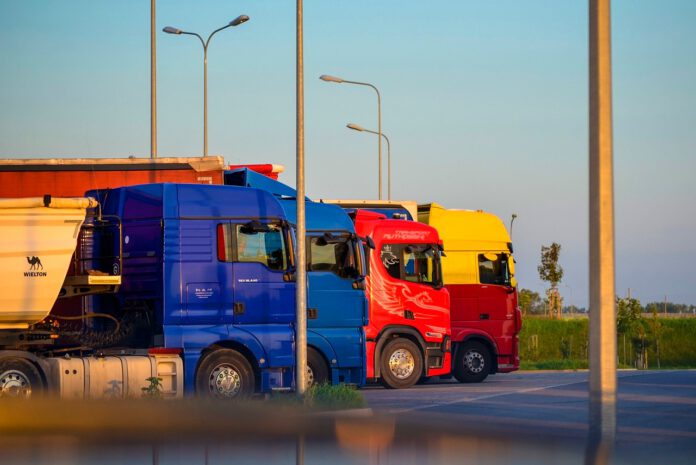 Behördenübergreifende Kontrolle des Güterverkehrs auf A2: Jedes fünfte Fahrzeug durfte nicht weiterfahren