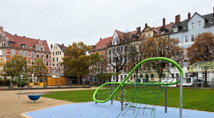 Stadt saniert nördlichen Teil des Weißekreuzplatzes Stadt saniert nördlichen Teil des Weißekreuzplatzes