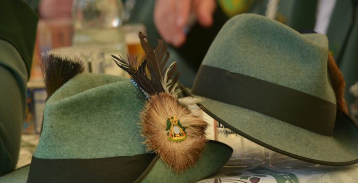 Rund 50.000 Zuschauer*innen beim Schützenausmarsch in Hannover trotz Regen