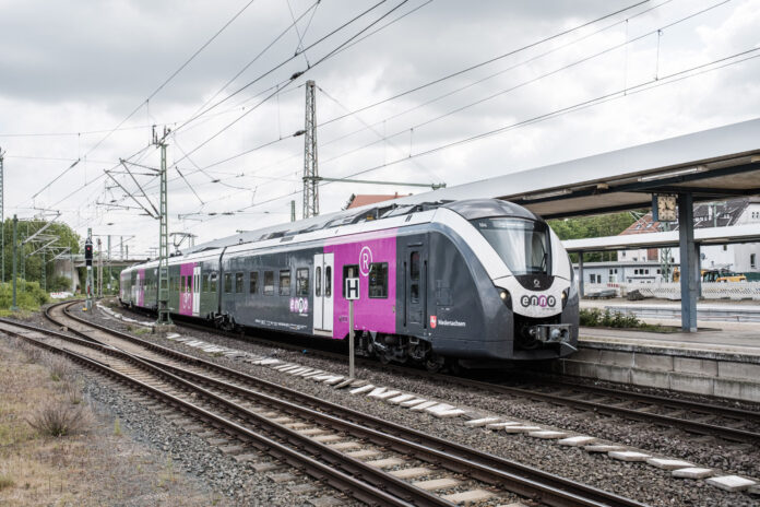 Jetzt ist es amtlich: Das Eisenbahnunternehmen Metronom fährt auch weiterhin die beliebten Züge im Enno-Netz