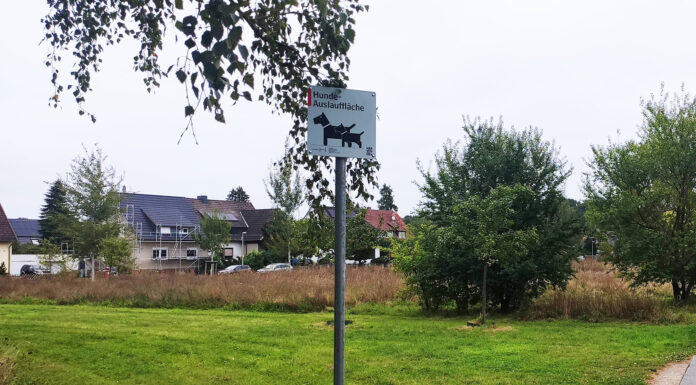 Neue Hundeauslauffläche in Misburg eingerichtet