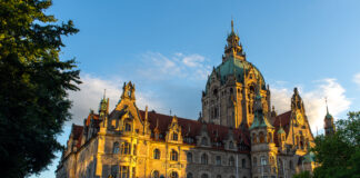 Umbenennung Trammplatz: Rathaus und Museum August Kestner bekommen neue Adresse