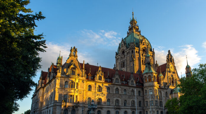 Umbenennung Trammplatz: Rathaus und Museum August Kestner bekommen neue Adresse