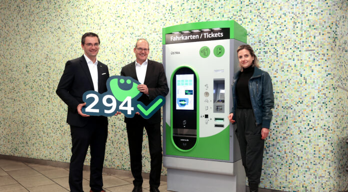 Erfolgreich ausgerollt: Neue Fahrkartenautomaten bei der ÜSTRA jetzt vollständig im Einsatz