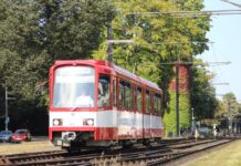 Auch in diesem Jahr: Shuttleverkehr mit Oldtimerstraßenbahn und besonderem Bus ins Hannoversche Straßenbahnmuseum