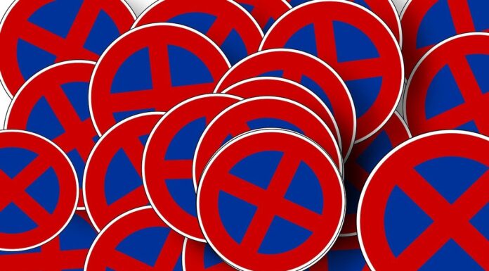 Sicherer Schulweg: Die Stadt verstärkt Maßnahmen gegen Parkverstöße in der Hohen Straße