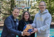 Neu gestaltetes Basketball-Spielfeld am Welfenplatz eröffnet