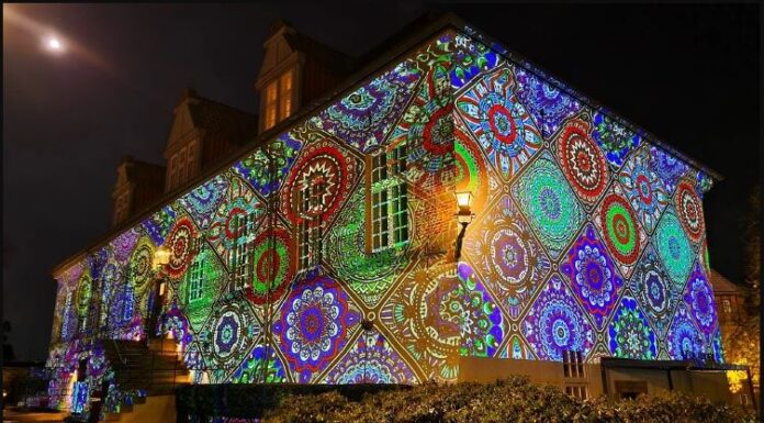 Lichterfestival im Schloss: Kunst, Kultur und weihnachtliche Atmosphäre erleben! Lichterfestival im Schloss: Kunst, Kultur und weihnachtliche Atmosphäre erleben!