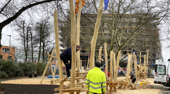 Erneuter Spielplatz am Jina-Mahsa-Amini-Platz in Linden: Ein Ort für Abenteuer und Spaß