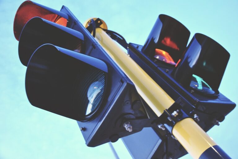 Am Dienstag, den 4. Februar, erfolgt die Ampelabschaltung am Königsworther Platz in Hannover. Verkehrsteilnehmer werden um Aufmerksamkeit gebeten