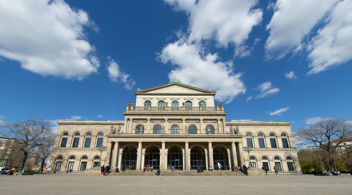 Uraufführung der Oper Echo 72 in Hannover Uraufführung der Oper Echo 72 in Hannover