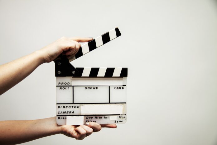 Der neue Imagefilm zur Ausbildung als Erzieher bietet spannende Einblicke in die Medienproduktion und Teamarbeit von Schülern