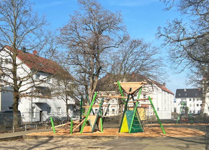 Neuer Spielplatz Max-Kuhlemann-Platz in Misburg bietet vielfältige Spielmöglichkeiten für Kinder Der Spielplatz Max-Kuhlemann-Platz in Misburg bietet jetzt vielfältige Spielmöglichkeiten für Kinder nach umfangreicher Umgestaltung