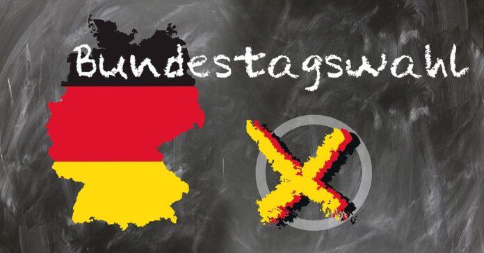 Der Workshop für neu eingebürgerte Bürger in Hannover bietet Einblicke in Demokratie und das Wahlsystem in Deutschland