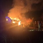 Gartenlaube brennt in Hannover-Hainholz nieder: Feuerwehr im Einsatz In Hainholz: Gartenlaube brennt in der Nacht nieder. Feuerwehr verhindert Ausbreitung des Feuers auf weitere Gartenlauben